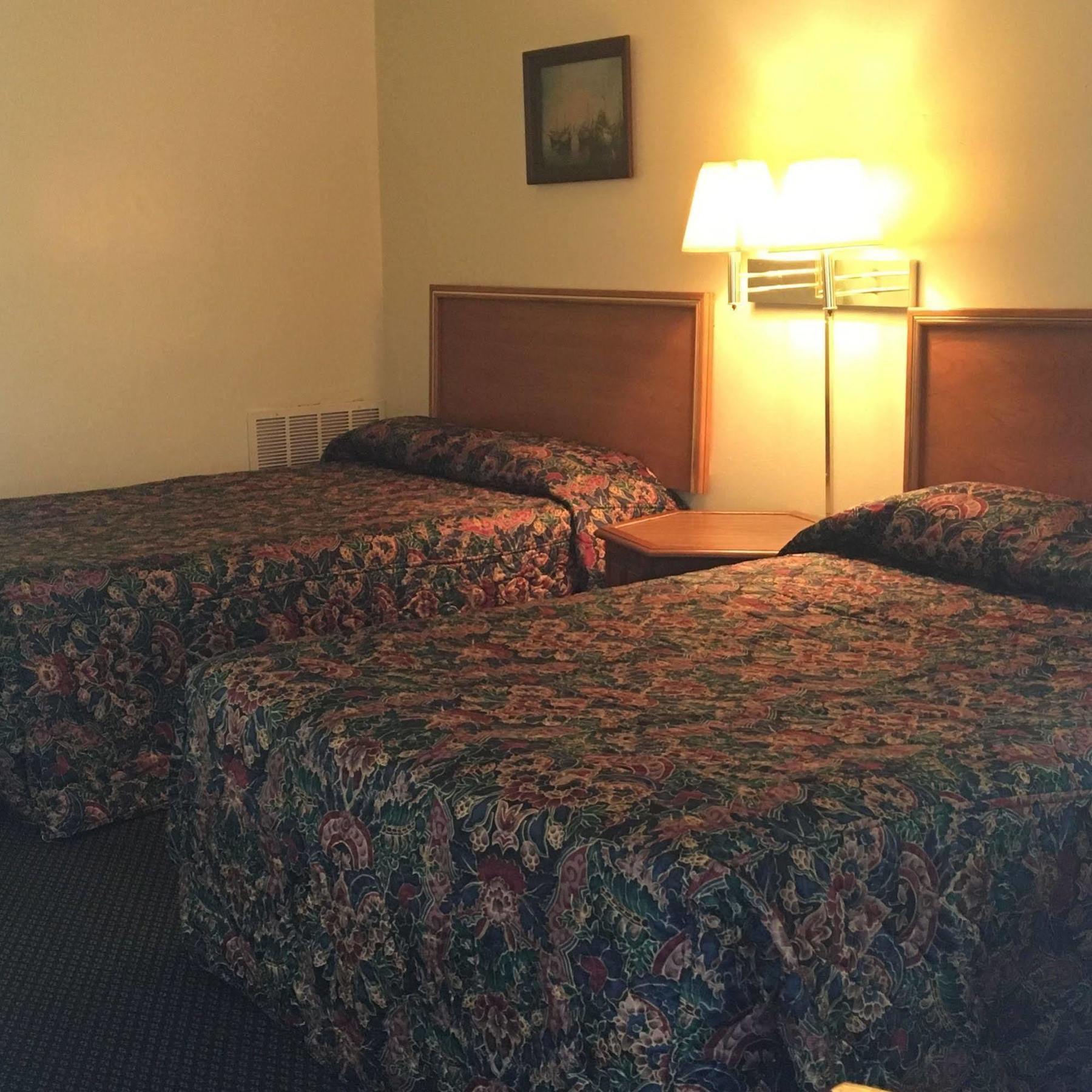 Guest House Motel Chanute מראה חיצוני תמונה