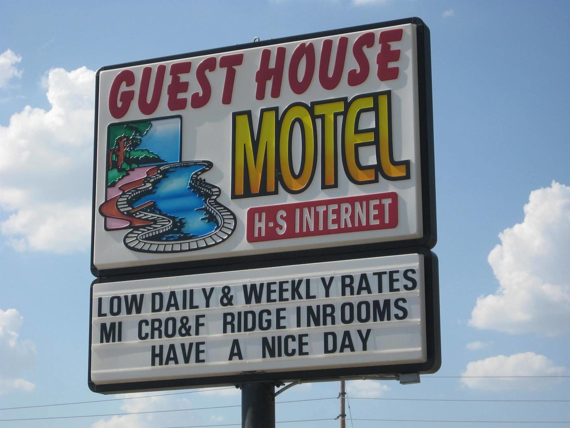 Guest House Motel Chanute מראה חיצוני תמונה